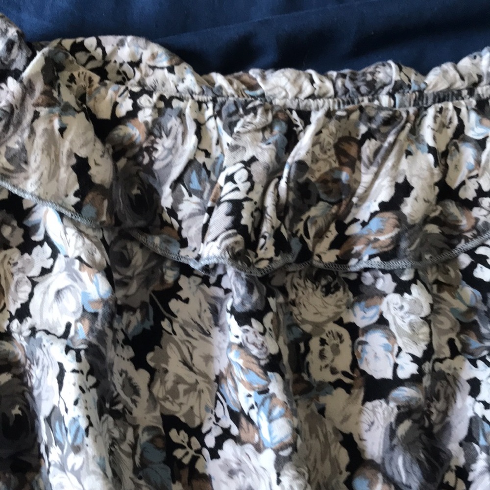 Strapless ruffle romper - Picture 4 of 4